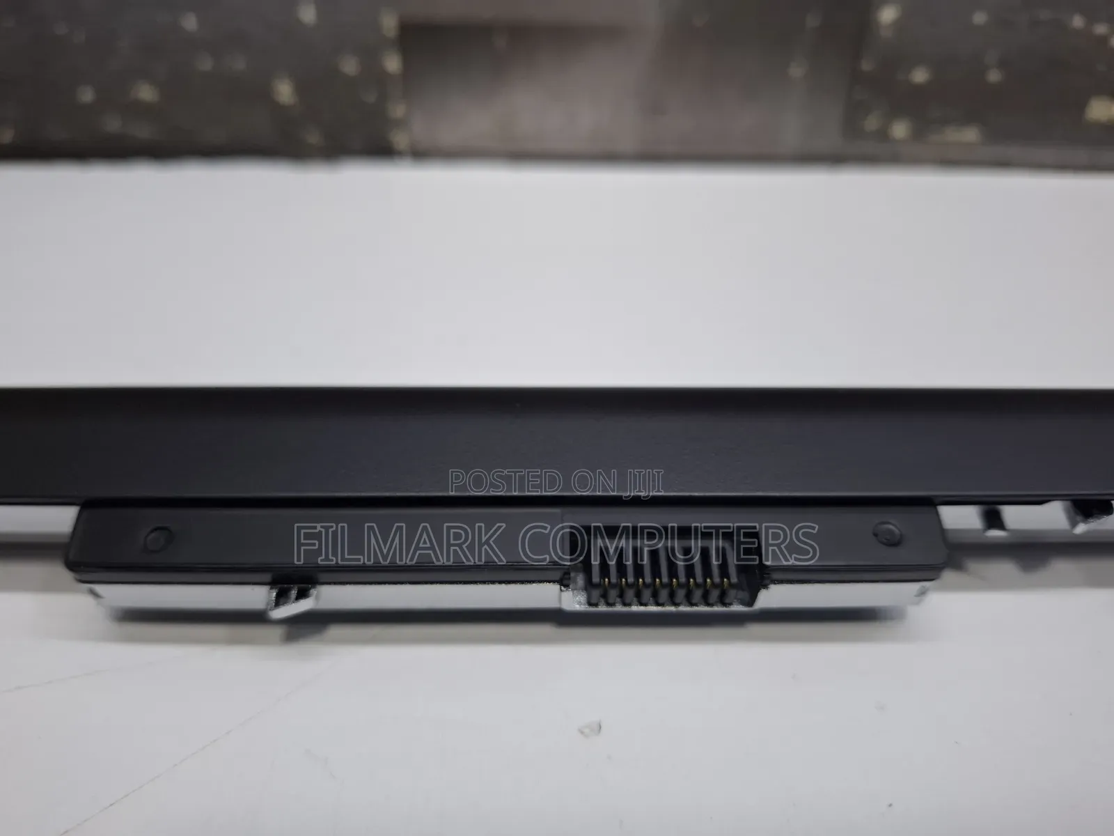 HP LA04 Notebook Battery.