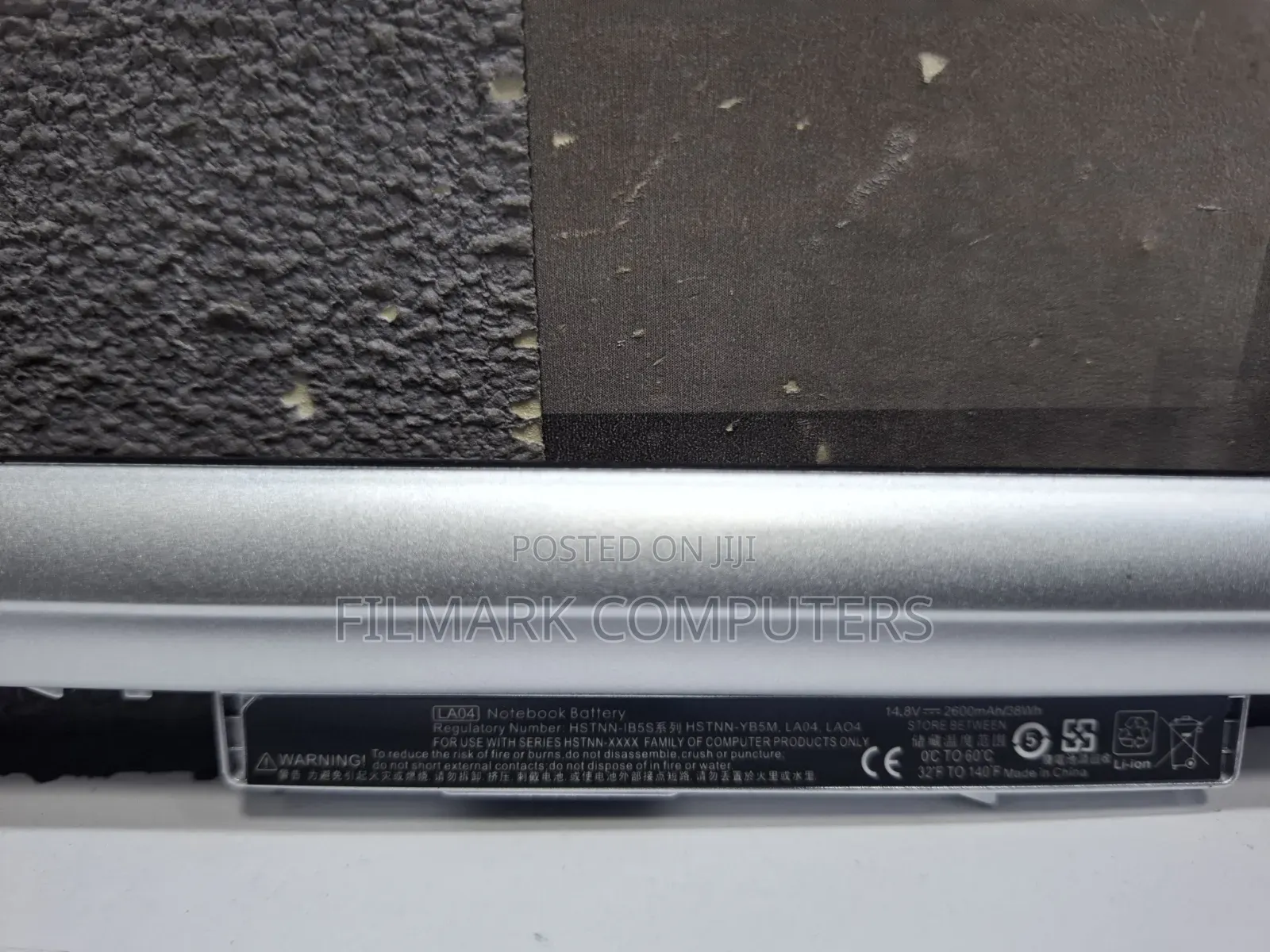 HP LA04 Notebook Battery.