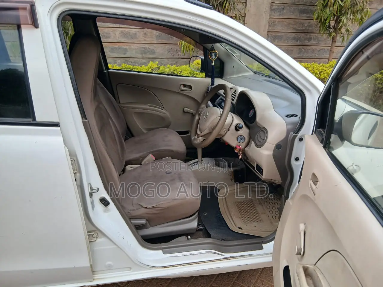 Suzuki Alto 2014 White