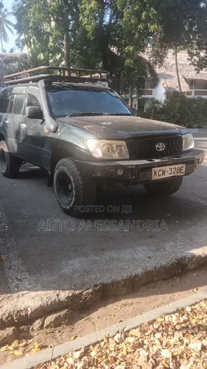 Toyota Land Cruiser 2001 Green