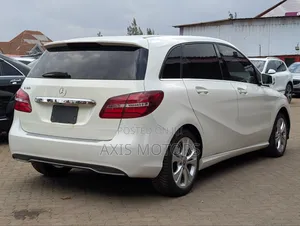 Mercedes-Benz B-Class B180 Petrol 2015 White