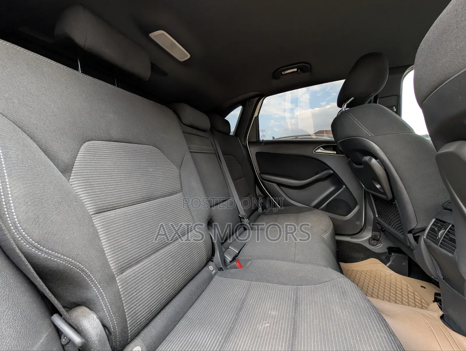 Mercedes-Benz B-Class B180 Petrol 2015 White