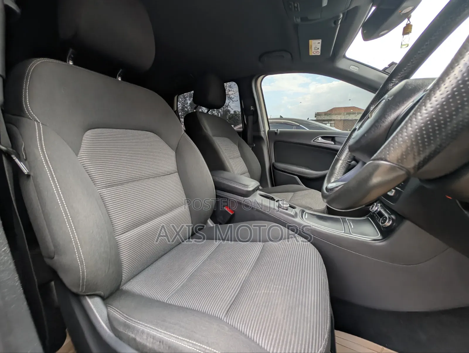 Mercedes-Benz B-Class B180 Petrol 2015 White