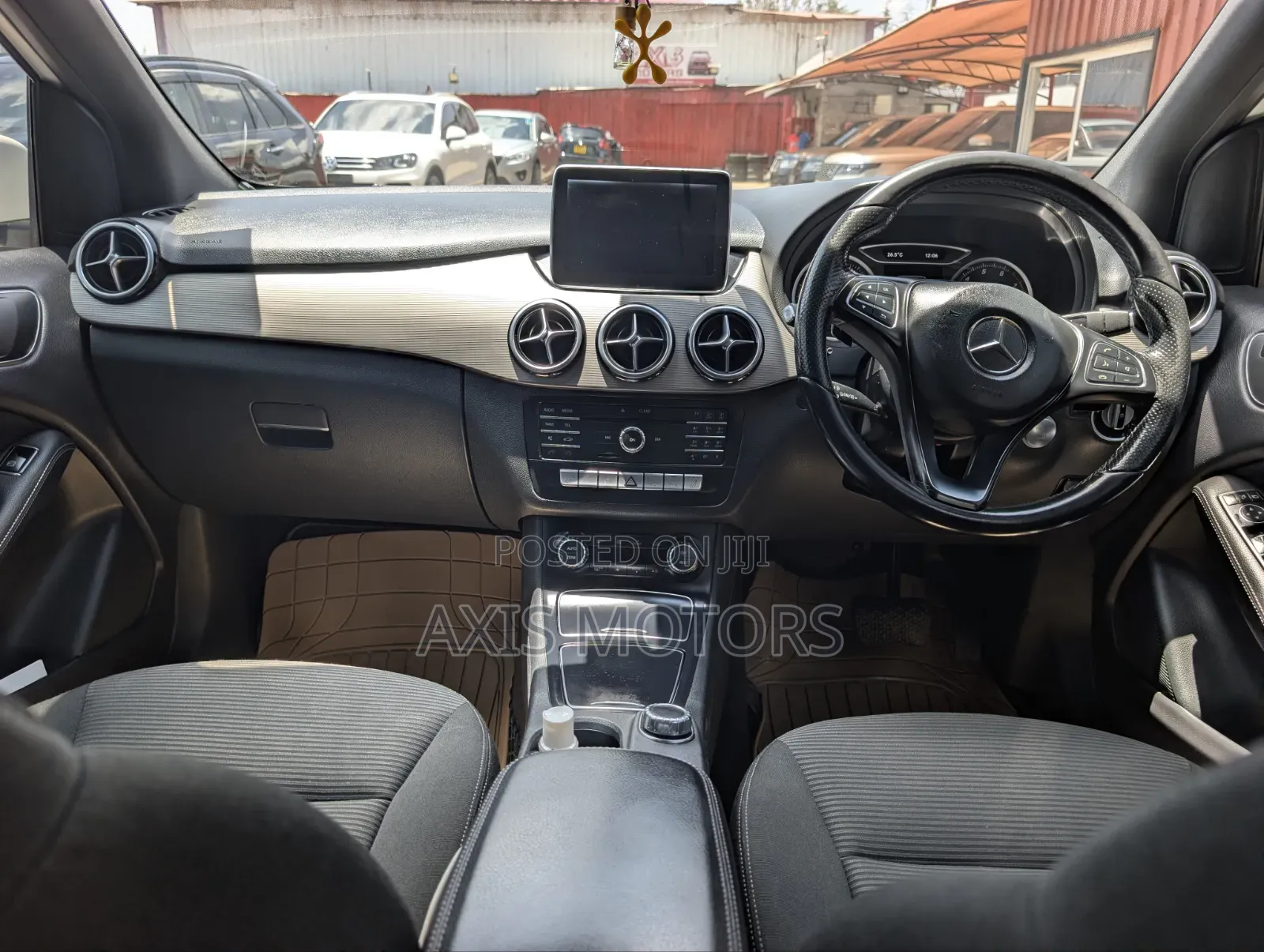 Mercedes-Benz B-Class B180 Petrol 2015 White