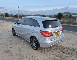 Mercedes-Benz B-Class B180 Petrol 2014 Silver