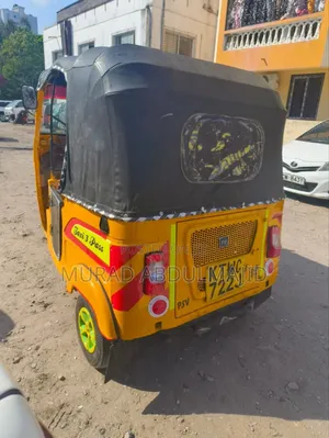 Bajaj RE 2023 Yellow