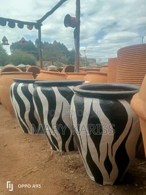 Zebra, Claypot Jars