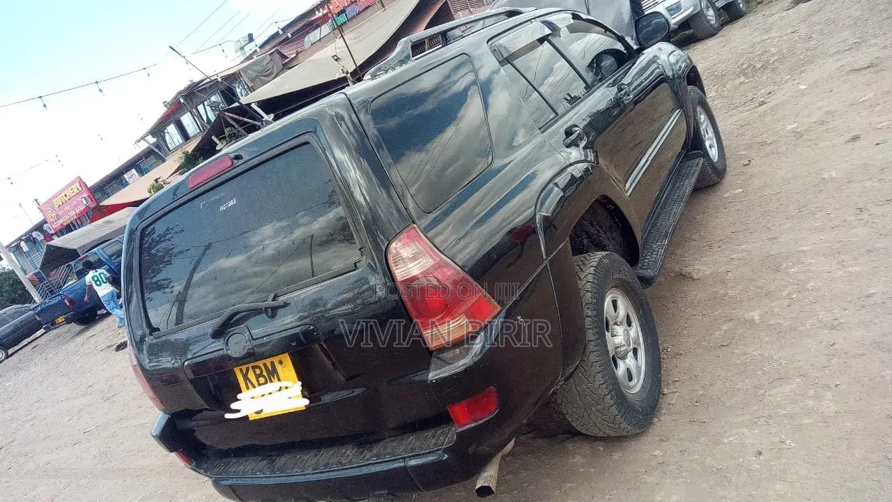 Toyota Hilux Surf 2005 Black