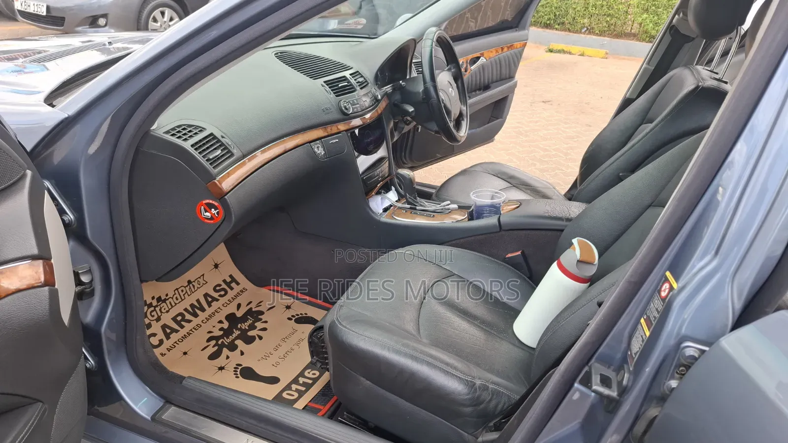 Mercedes-Benz E200 2005 Blue