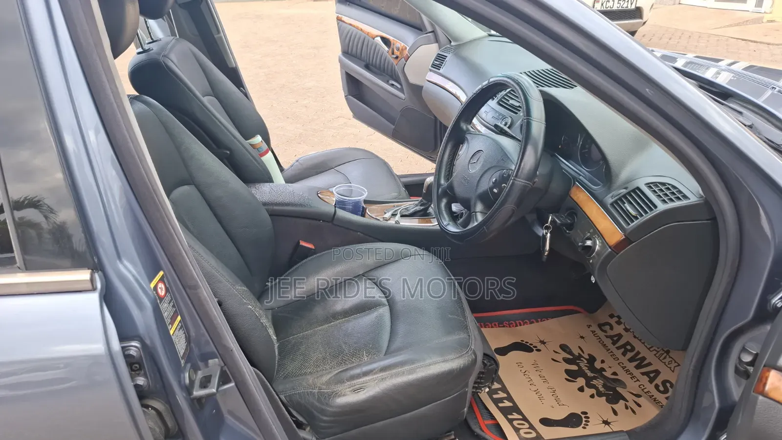 Mercedes-Benz E200 2005 Blue