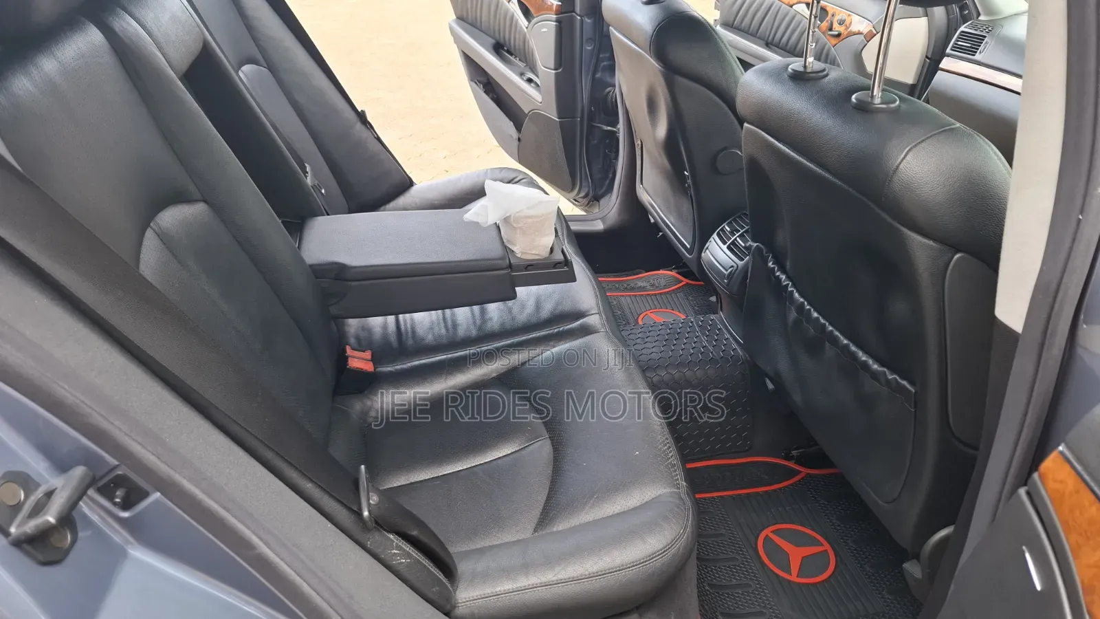 Mercedes-Benz E200 2005 Blue