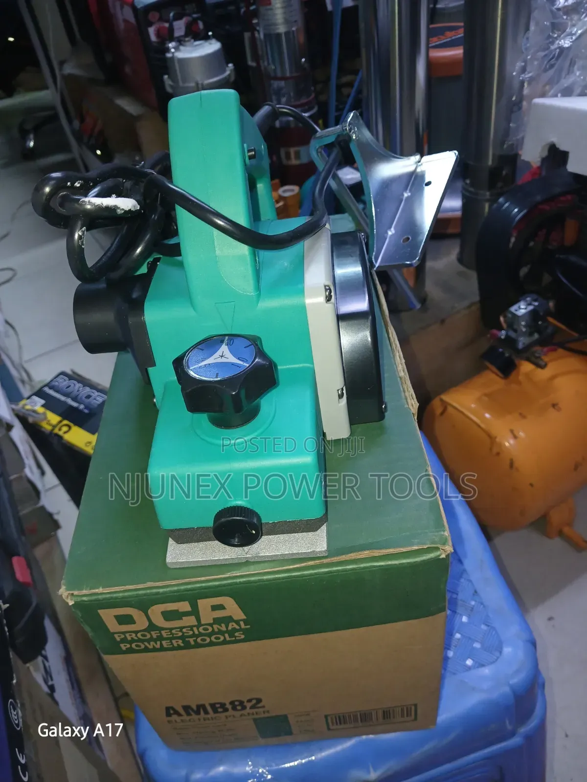 Portable Electric Planer DCA AMB82