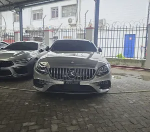 Mercedes-Benz E200 2019 Brown
