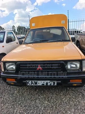 Mitsubishi L200 2006 Yellow