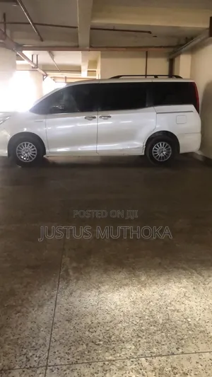 Toyota Noah 2017 White
