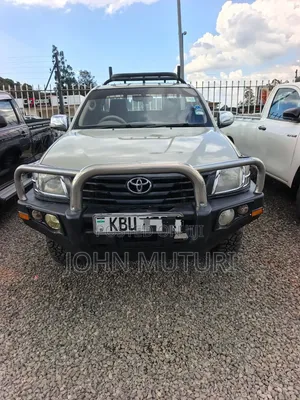 Toyota Hilux 2012 Gold