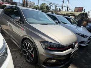Volkswagen Polo 2019 Gray