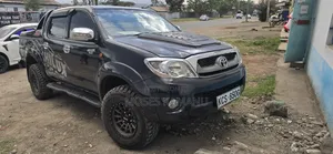 Toyota Hilux 2.5 D-4D 4X4 SRX 2012 Black