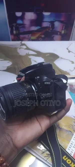 Nikon D5600