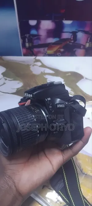 Nikon D5600