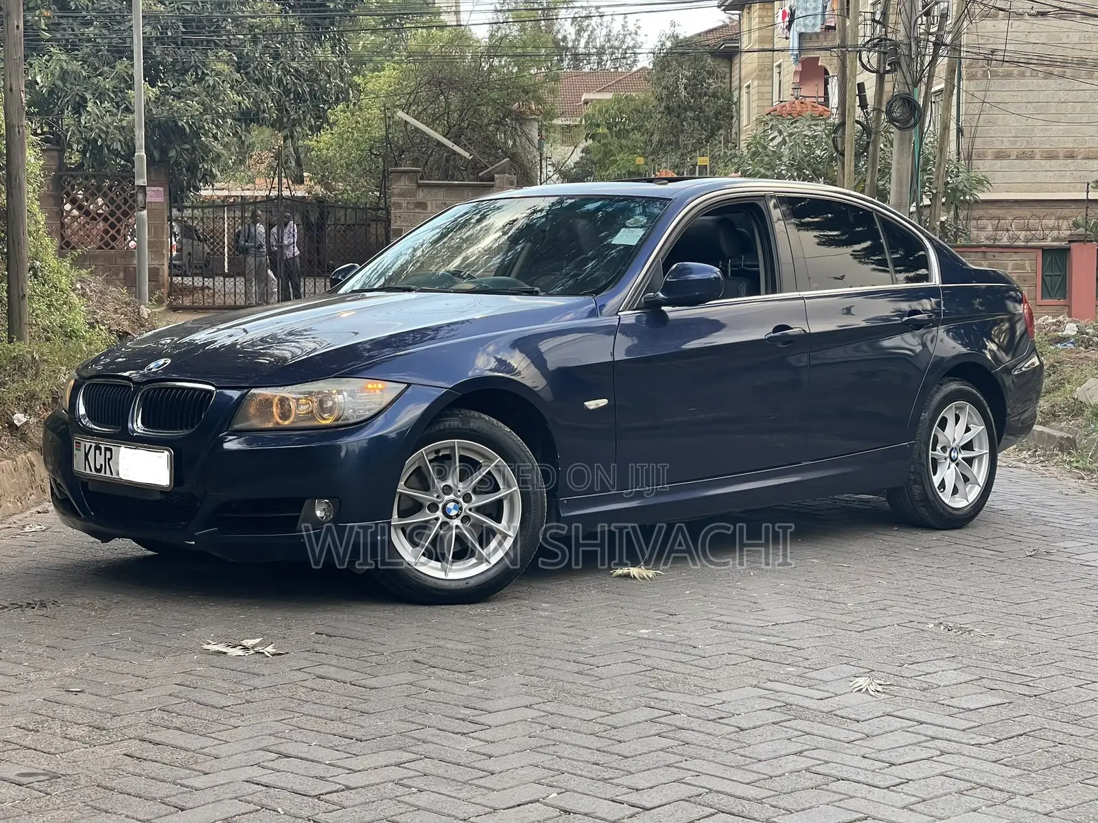 BMW 320i 2012 Blue