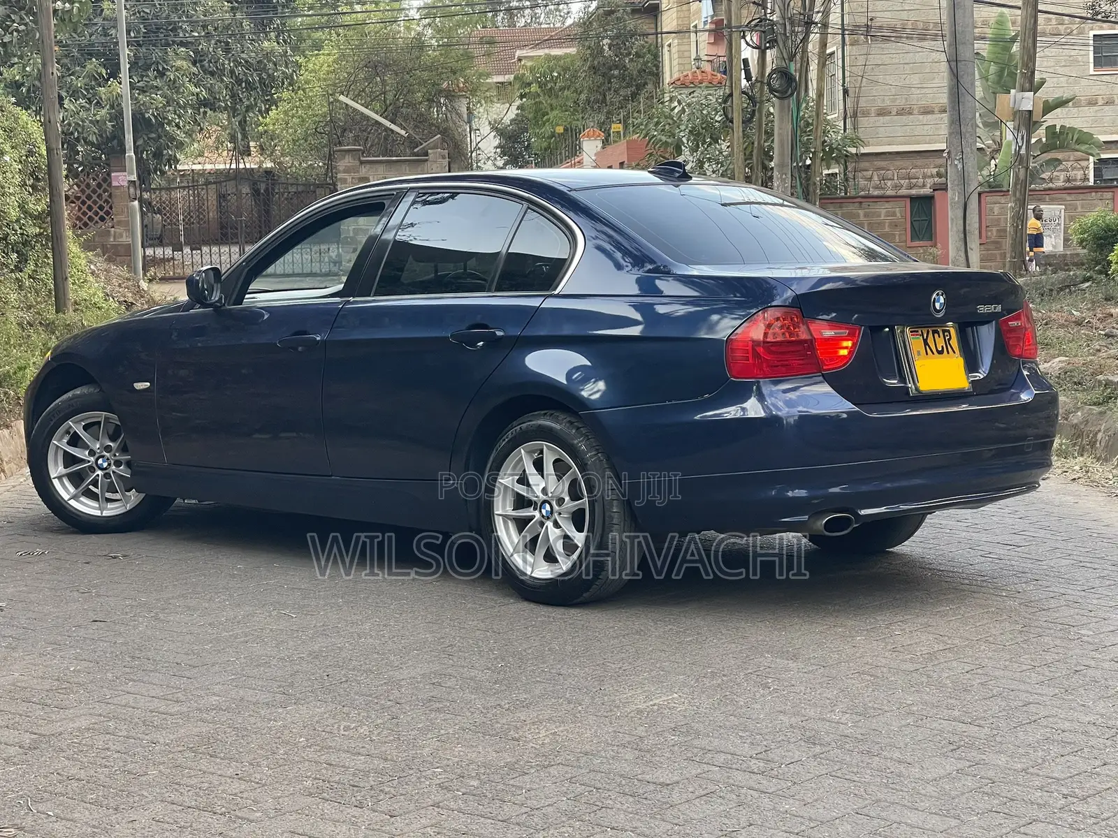 BMW 320i 2012 Blue