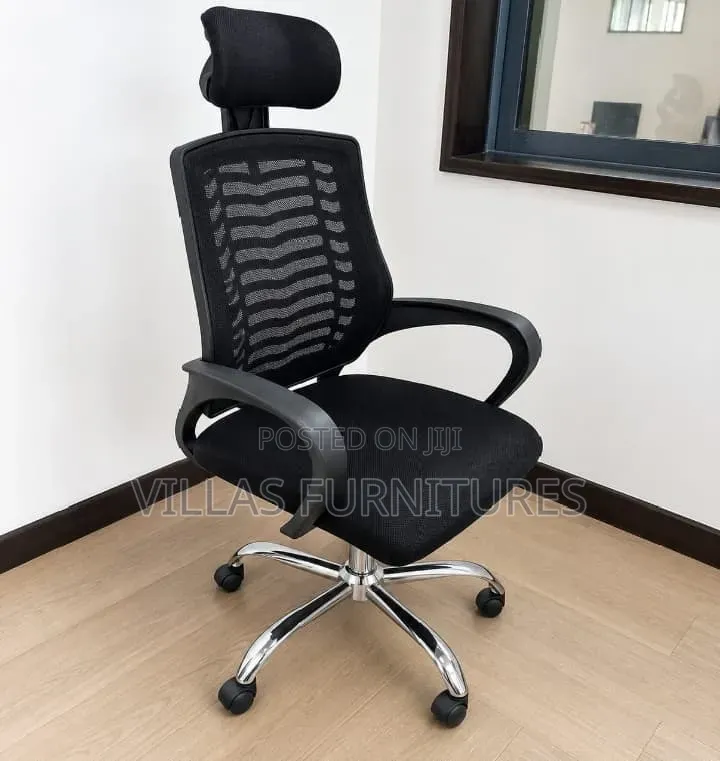 Black Headrest Office Chair