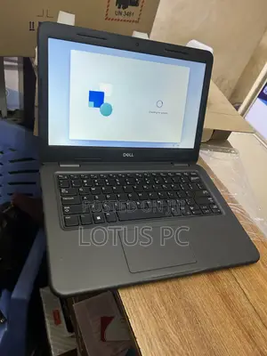 Laptop Dell Latitude 3310 4GB Intel Core i3 SSD 128GB