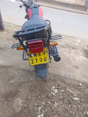Honda CB 2021 Red