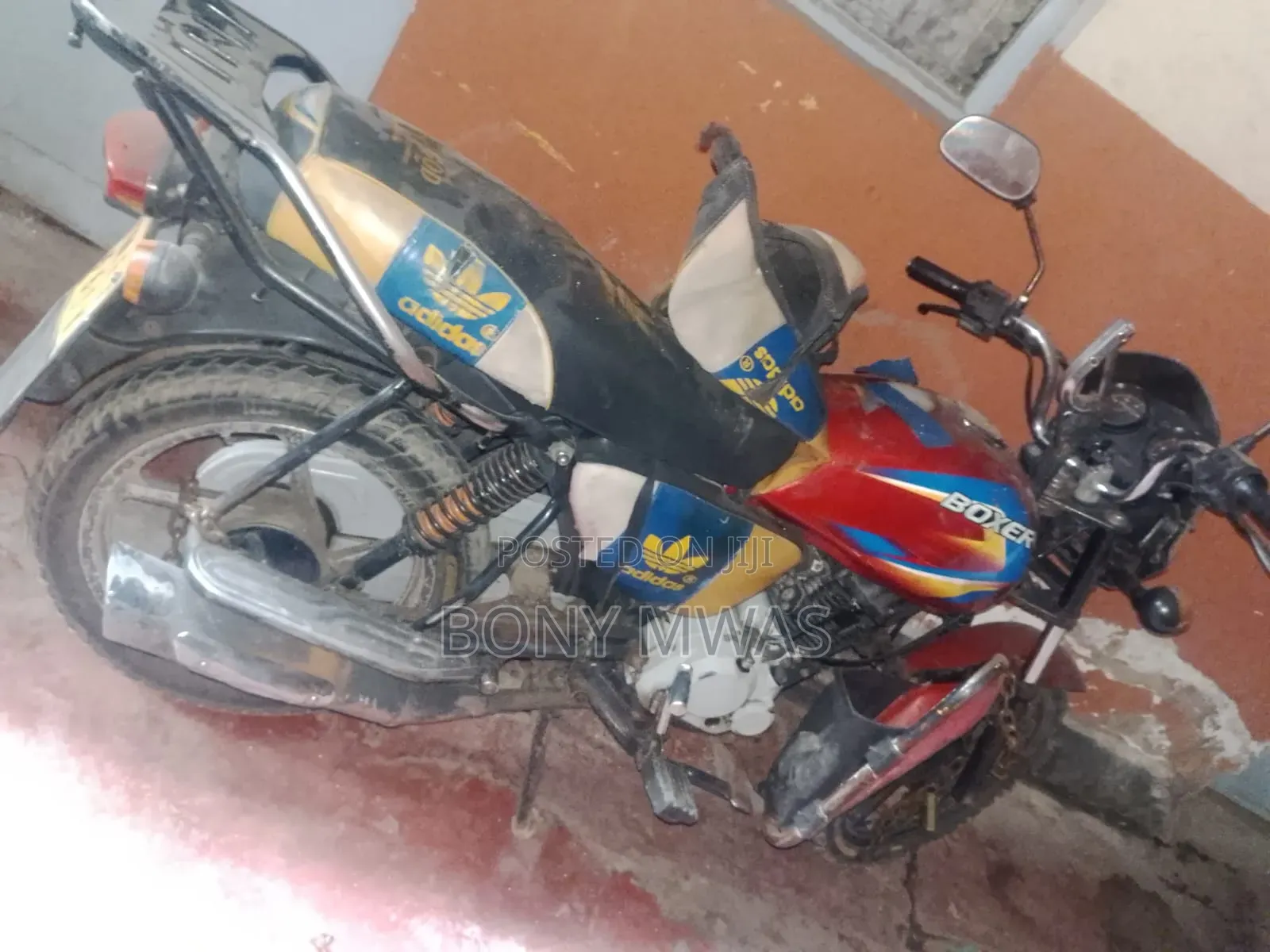 Bajaj Boxer 150 UG 2022 Red