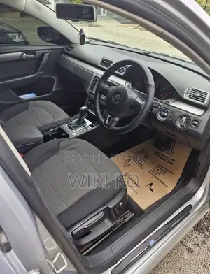 Volkswagen Passat 2011 Silver