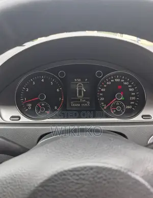 Volkswagen Passat 2011 Silver