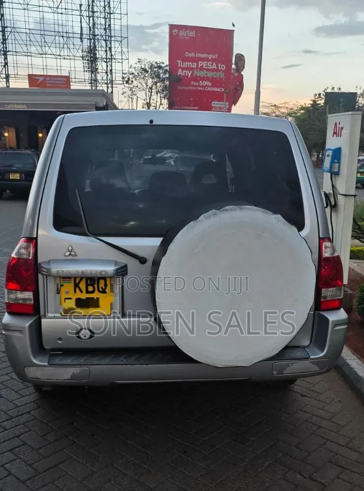 Mitsubishi Pajero Super Exceed 2006 Silver