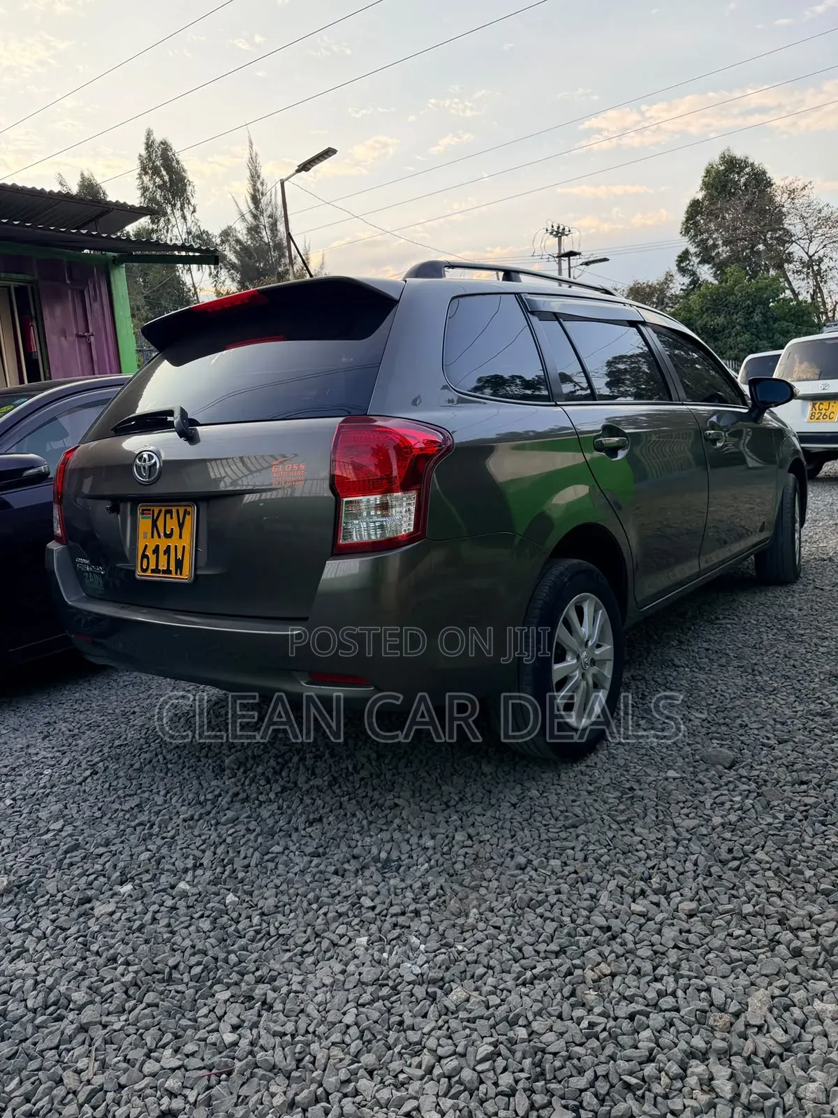 Toyota Corolla Fielder 2013