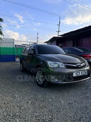 Toyota Corolla Fielder 2013