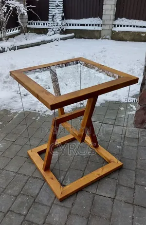Modern Floating String Table