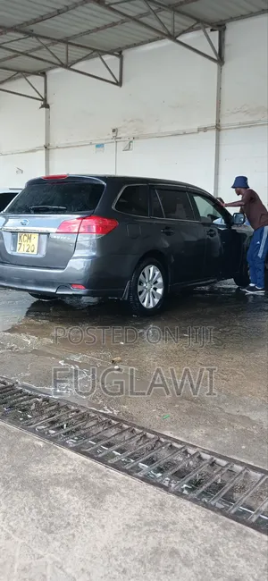 Subaru Legacy 2.5i Limited 2010 Gray