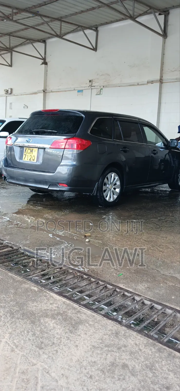 Subaru Legacy 2.5i Limited 2010 Gray