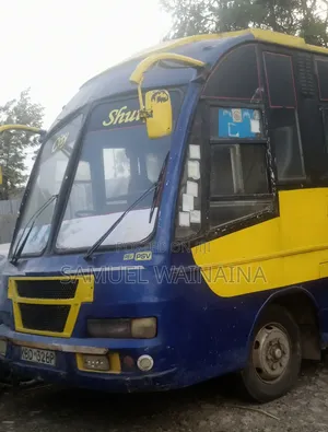 Nissan Civilian 2006