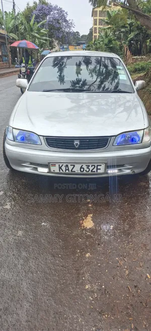 Toyota Corolla Liftback 2001 Silver