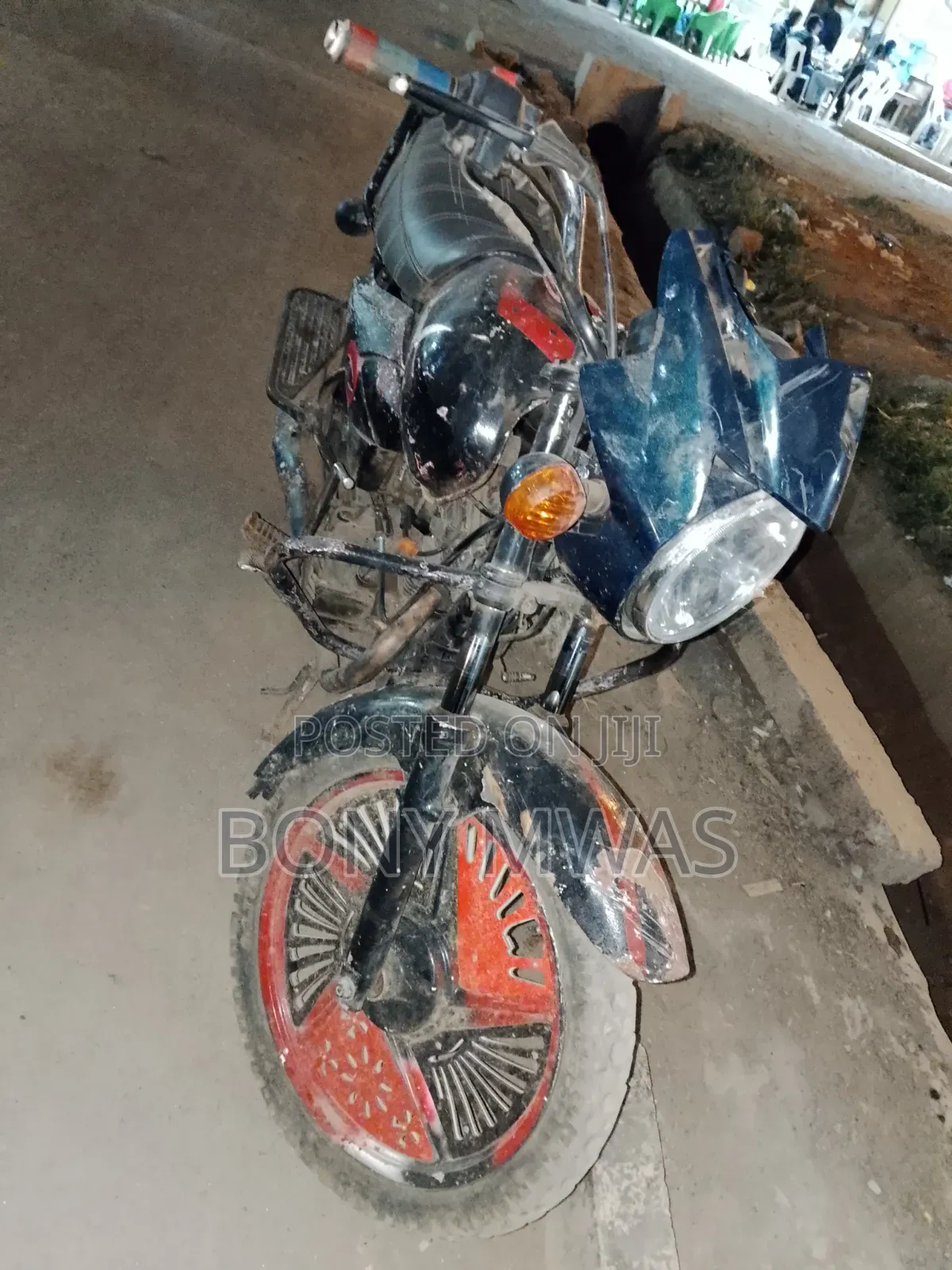 TVS HLX Plus ES 2022 Red