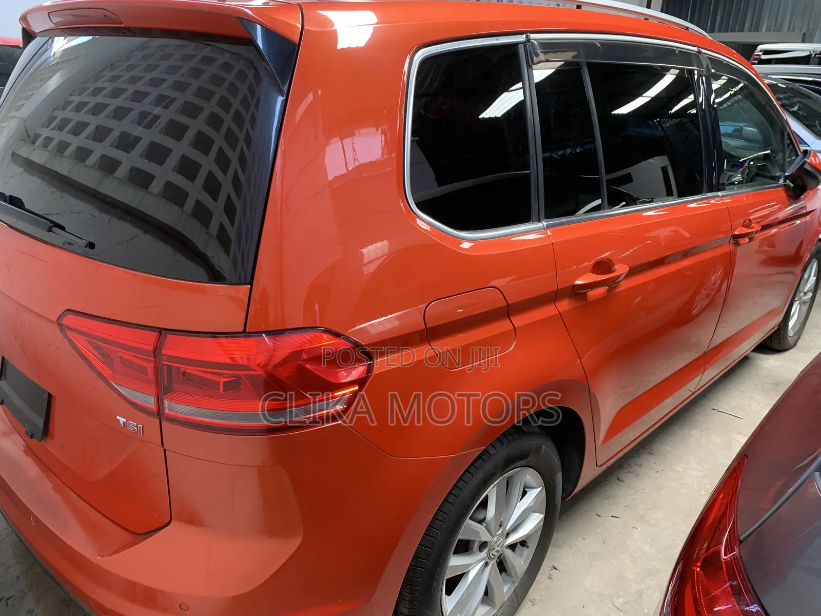 Volkswagen Touran 2019 Orange