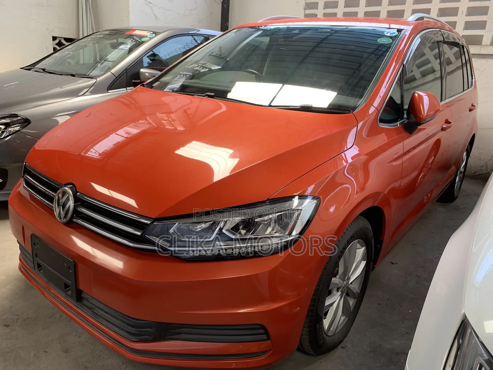 Volkswagen Touran 2019 Orange