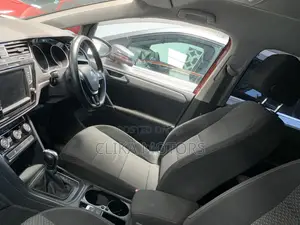 Volkswagen Touran 2019 Orange