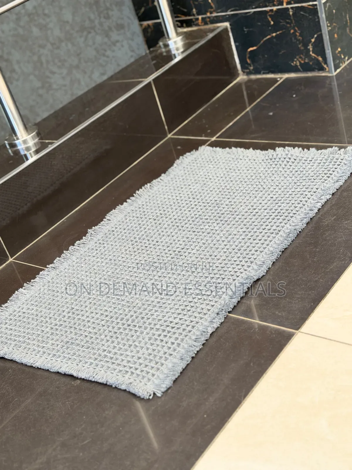 Minimalist Waffle Bathroom Door Mat Size: 48*75cm