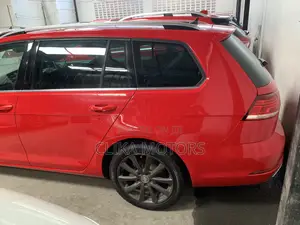 Volkswagen Golf Variant 2019 Red