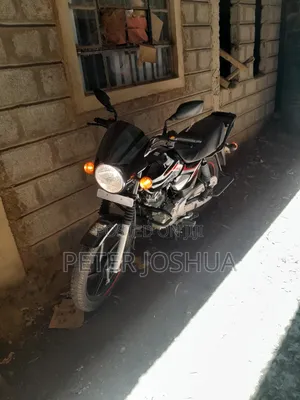 TVS HLX 125 2025 Black