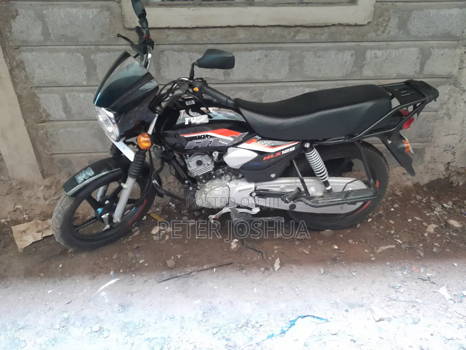 TVS HLX 125 2025 Black