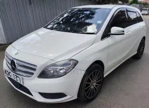 Mercedes-Benz B-Class 2014 White