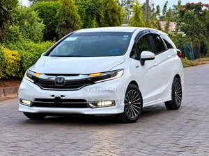 Honda Shuttle 1.5 Hybrid 2WD 2019
